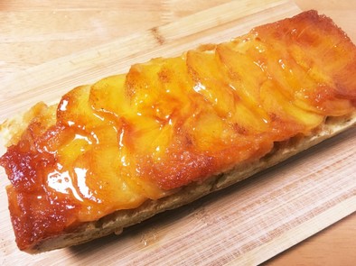 柿のアップサイドダウンケーキの写真
