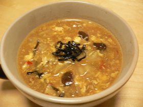 白菜で酸っぱ辛い酸辣湯(スーラータン)