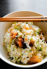鮭と野沢菜ちりめんの混ぜご飯