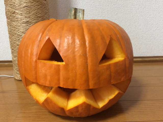 5分で簡単ハロウィン本物かぼちゃランタン レシピ 作り方 By Takuanan クックパッド