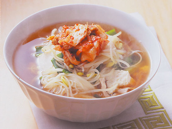 キムチチゲ風そうめん