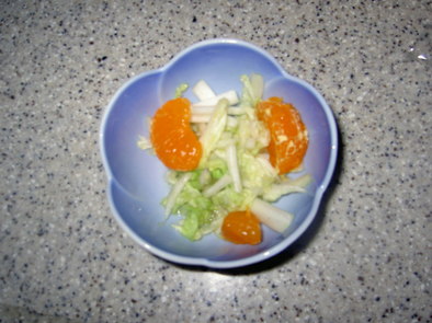 低カロ！みかんと白菜の簡単サラダの写真