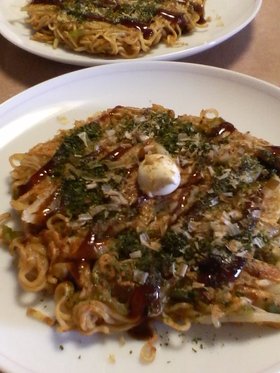 焼きそば1人前で♪焼きそばのお好み焼き