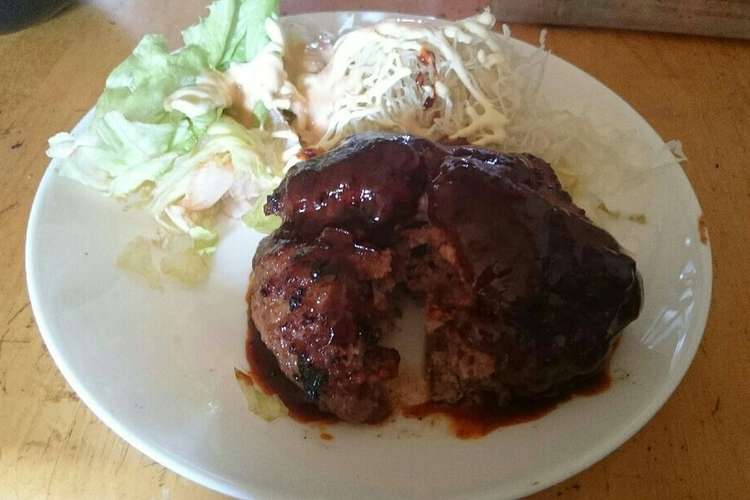 ピザプレートで焼く お一人様用ハンバーグ レシピ 作り方 By Pine1961 クックパッド 簡単おいしいみんなのレシピが349万品