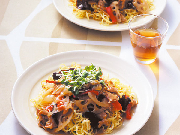 豚肉とれんこんのあんかけ焼きそば