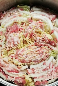 【簡単】白菜と豚バラのミルフィーユ鍋
