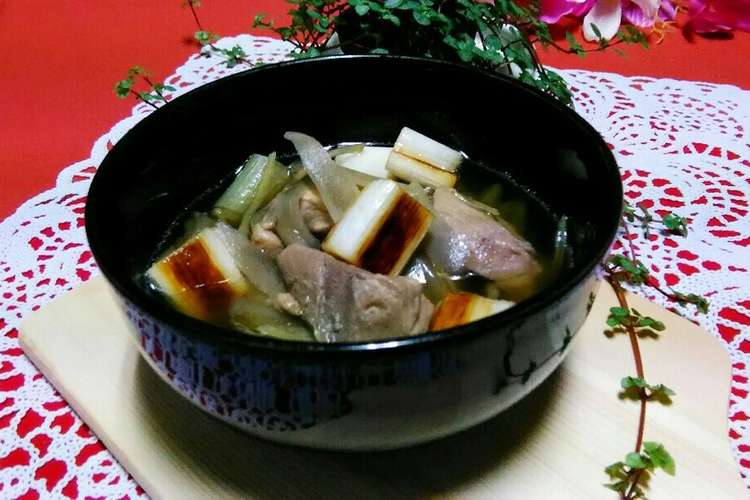 焼き長葱とゴボウの鶏肉入り汁物 レシピ 作り方 By クックi7i5l1 クックパッド 簡単おいしいみんなのレシピが375万品