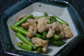 アスパラと鶏肉の炒め物