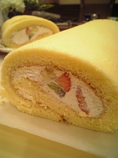 しっとりふわふわ♪美味しいロールケーキ