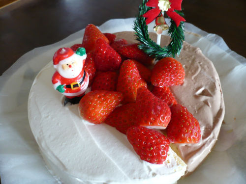 2色のクリスマスケーキの画像