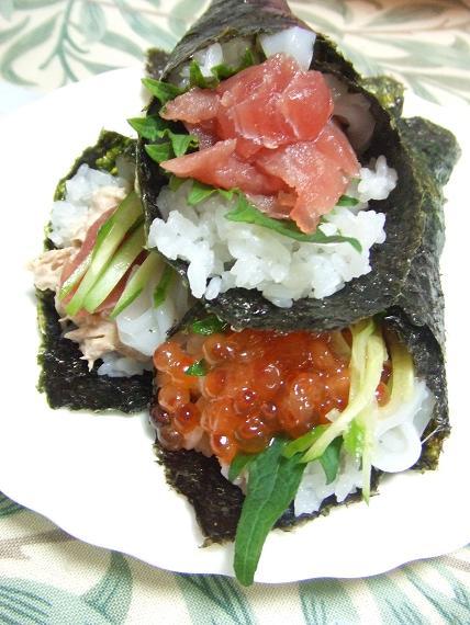 彩り手巻き寿司の画像