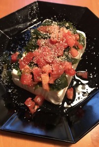 ピリ辛豆腐トマトワカメサラダ