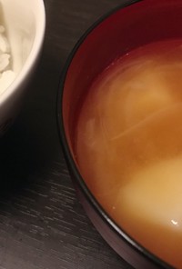 リードで楽ちん♩玉ねぎとジャガ芋の味噌汁