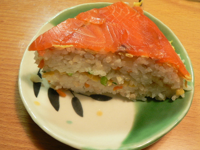 簡単☆スモークサーモンの押し寿司の画像