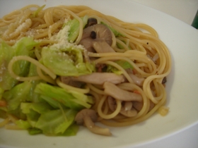 キャベツときのこのパスタ