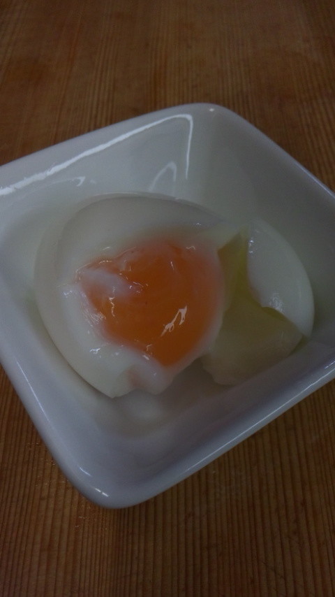 限界半熟ゆで卵と奇妙な驚くべき殻むき☆の画像
