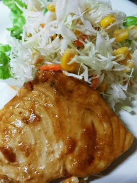ご飯が進む♡甘辛めかじきのソテー❢