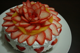 いちご♡のデコレーションケーキ