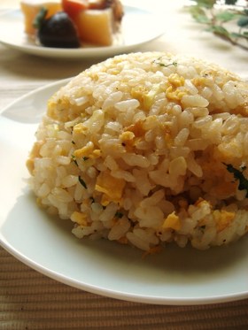 優しく美味しく、揚げ玉チャーハン♪