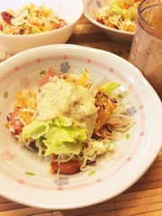 コンビニ野菜で!簡単!柿サラダの写真