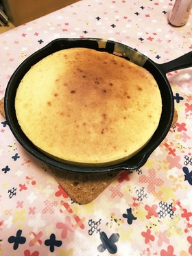 HMで夢の分厚いスキレットパンケーキ