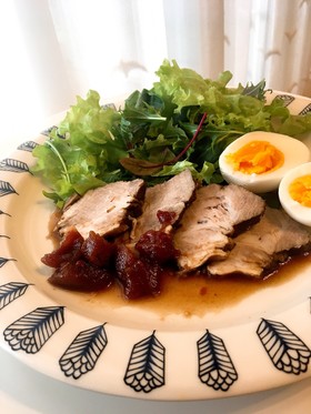 豚肉の紅茶煮♪バルサミコとトマトのソース