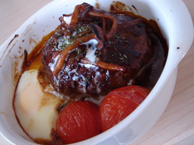 煮込みハンバーグ