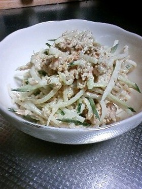 大根とシーチキンのごまサラダ