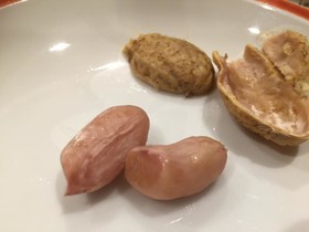 塩茹で「そこ豆(落花生)」