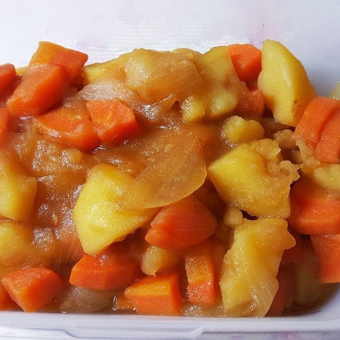 人参とじゃがいもと玉ねぎの煮物