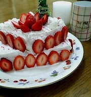 二段重ねショートケーキの写真