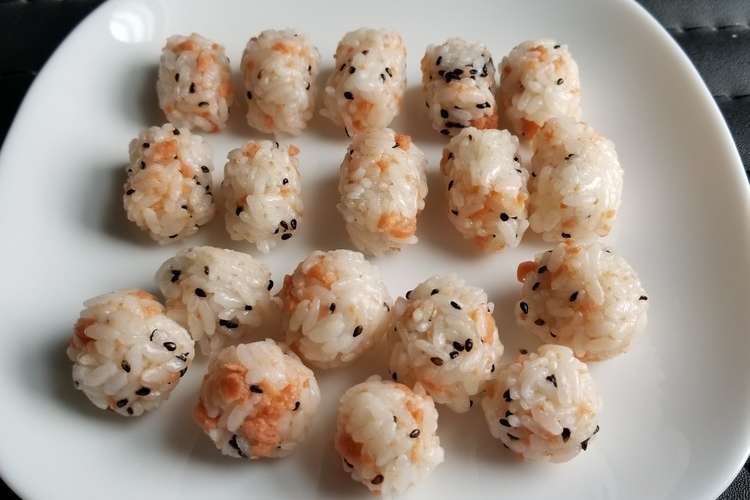 簡単おにぎり お弁当や幼児食にも レシピ 作り方 By 巴マミ14歳 クックパッド 簡単おいしいみんなのレシピが373万品
