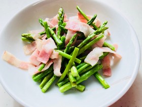 ミニアスパラとベーコンの炒め物☆お弁当に
