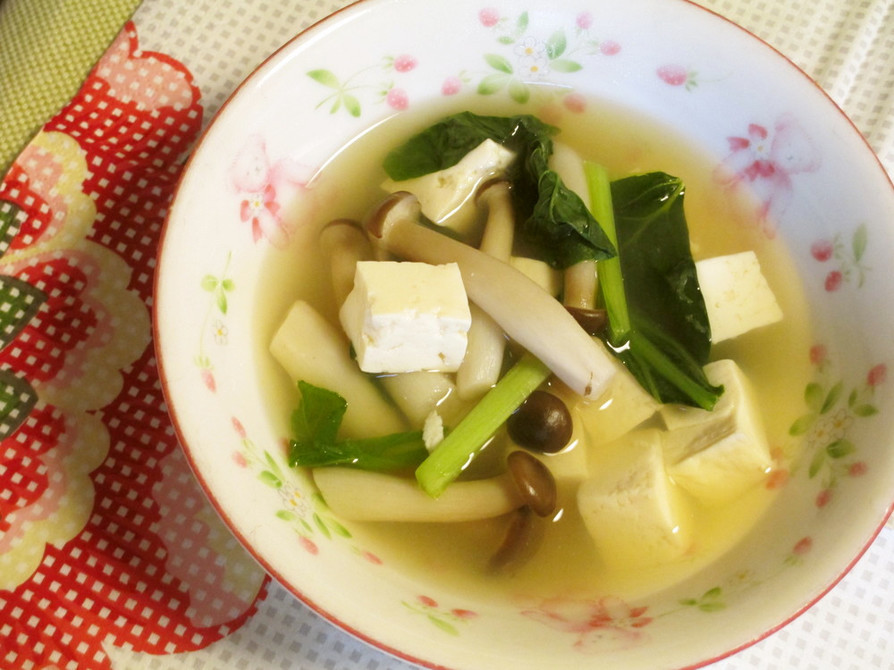 豆腐きのこ小松菜のすまし汁で免疫力ＵＰの画像