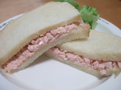 おさかなのソーセージ☆サンドイッチの写真