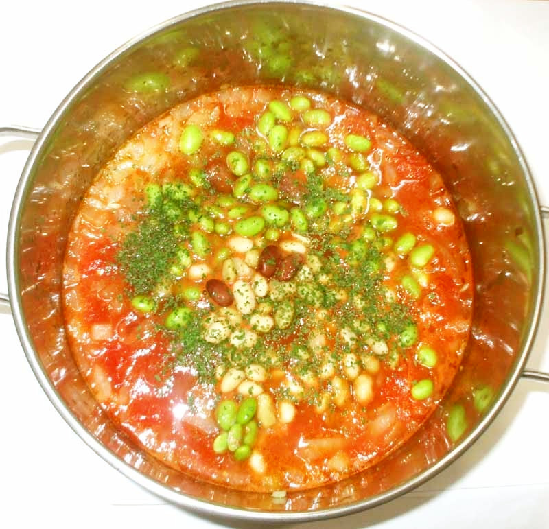 豆のミネストローネ♪簡単トマト缶水煮大豆の画像