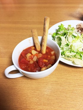 トマト缶で食べるスープ