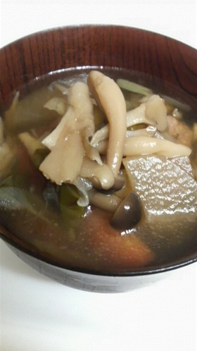 栄養たっぷり!きのこ汁♪