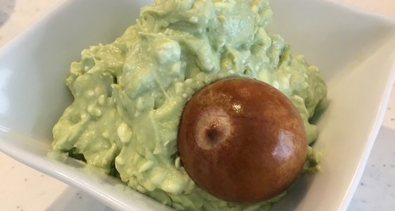 クリーミーなアボカドズードルのレシピ