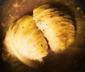 キャベツ丸ごと煮♪(今回は半玉です。)