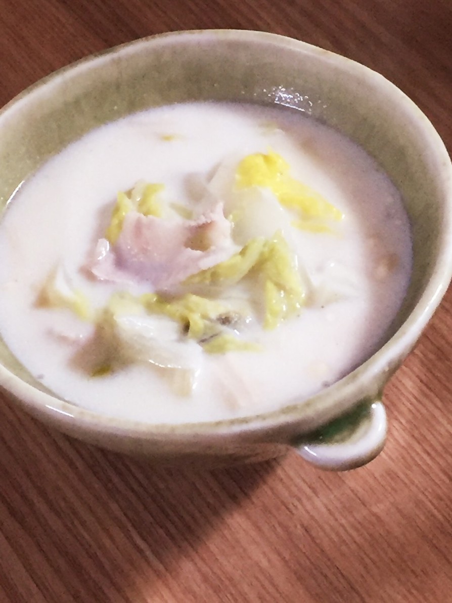 おとうさんの白菜で豆乳スープ♡の画像