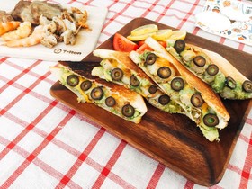 海鮮×アボカド×柚子胡椒のホットサンド