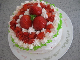 ふわっふわスポンジのショートケーキ♪