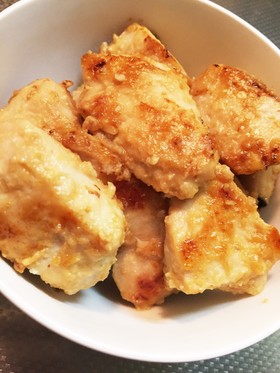 【主菜】鶏肉のしっとり味噌焼き