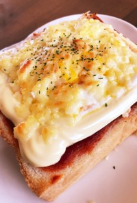 朝食ラピュタパン風エッグチーズトースト