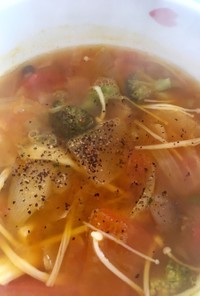 ダイエットにも！10種類の野菜スープ