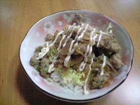 残り物リメイク☆餃子の具でお手軽ど~んっ