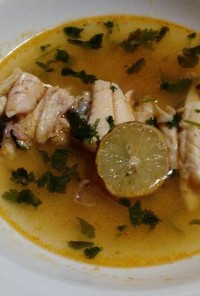 白身魚とパクチーのスープ