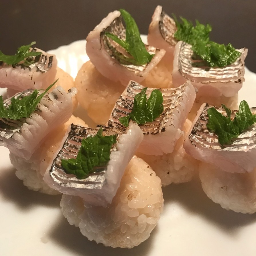 太刀魚の炙り手毬寿司の画像