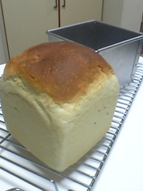 フルーツ缶シロップで作る食パン☆